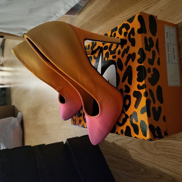 taylor reeve satin ombre pointy toe heels size 7 - Picture 3 of 5